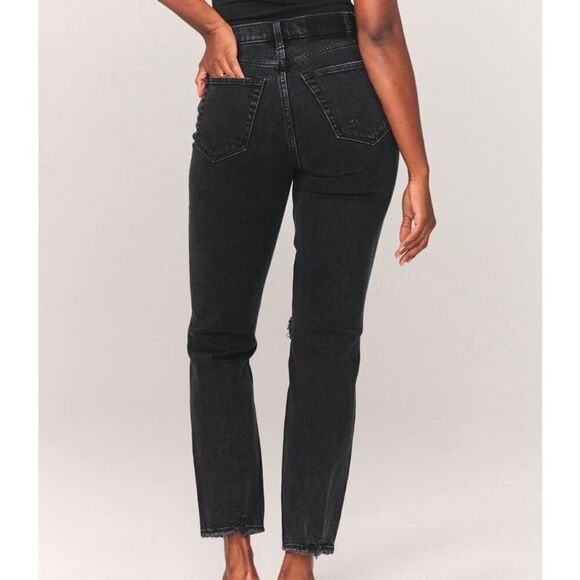 Abercrombie Curve Love Ultra High Rise 90s Straight Jean - Picture 3 of 9